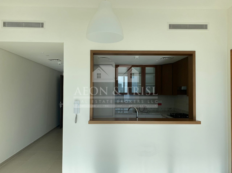 Amazing 2 bedroom | Mid Floor | Available For Sale